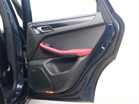 Used 2018 Porsche Macan GTS image 24