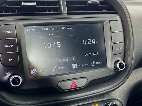 Used 2025 Kia Soul LX w/ LX Technology Package image 21