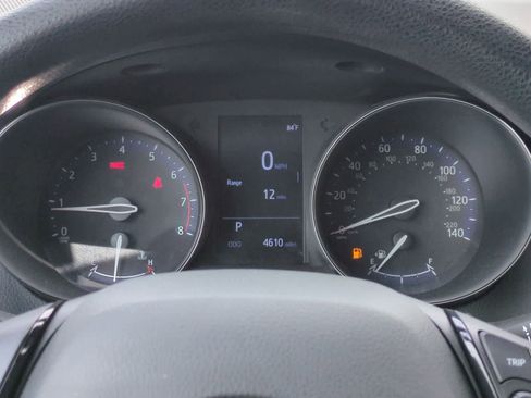 Used 2019 Toyota C-HR LE FWD image 32