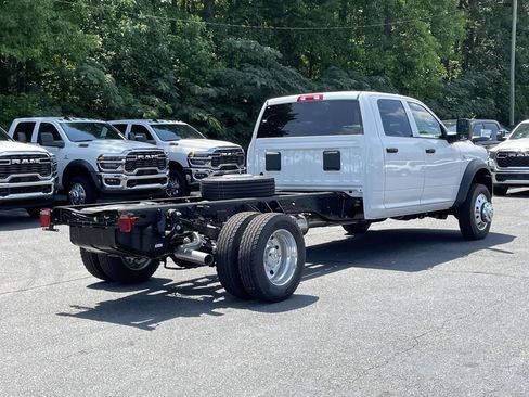 New 2026 RAM 5500 Tradesman w/ Chrome Appearance Group AWD/4WD image 8