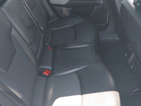 Used 2024 Jeep Compass Latitude AWD/4WD image 12
