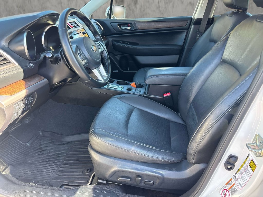 Used 2016 Subaru Outback 2.5i Limited AWD/4WD image 11