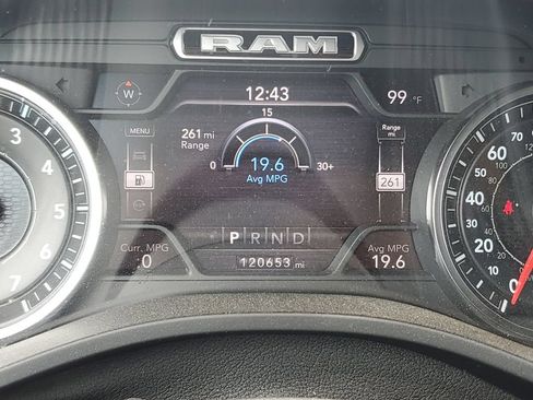 Used 2020 RAM 1500 Laramie AWD/4WD image 23