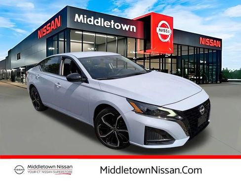 Certified 2023 Nissan Altima 2.5 SR AWD/4WD image 1