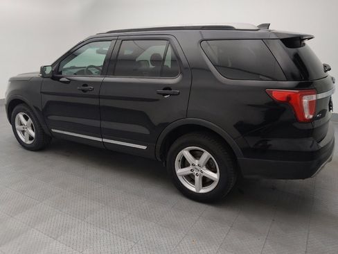 Used 2016 Ford Explorer XLT w/ Equipment Group 202A AWD/4WD image 5