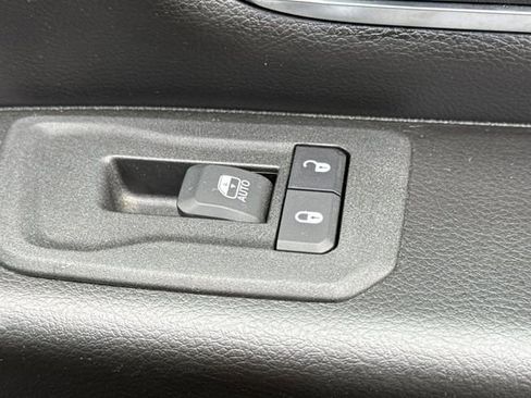 Used 2025 RAM 1500 Big Horn AWD/4WD image 22