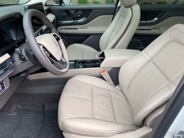 Certified 2024 Lincoln Corsair Grand Touring AWD/4WD image 16