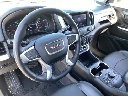 Used 2024 GMC Terrain SLT AWD/4WD image 18