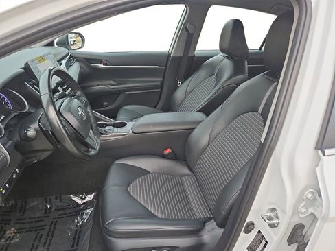 Used 2023 Toyota Camry SE image 29
