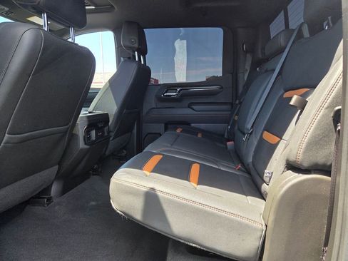 Used 2023 GMC Sierra 1500 AT4 w/ AT4 Premium Package AWD/4WD image 8