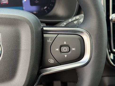 Certified 2023 Volvo XC40 B5 Plus w/ Driver Assist Package AWD/4WD image 26