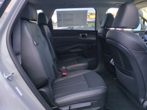 New 2025 Kia Sorento SX image 24