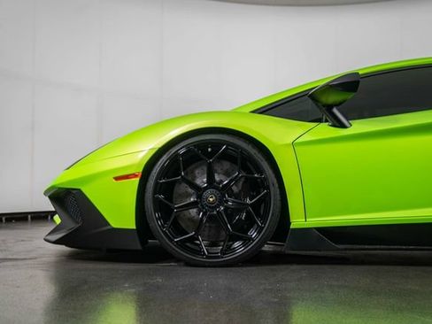 Used 2016 Lamborghini Aventador LP 750-4 Superveloce AWD/4WD image 12