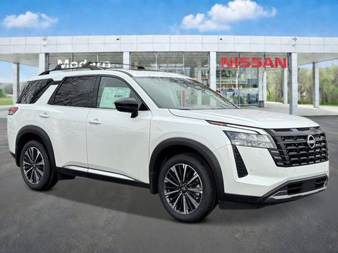 New 2026 Nissan Pathfinder Platinum AWD/4WD image 7