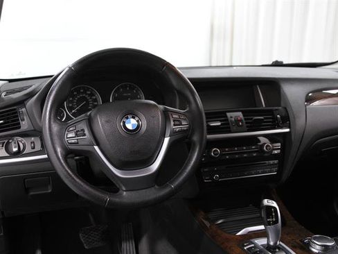 Used 2017 BMW X3 xDrive28i image 6