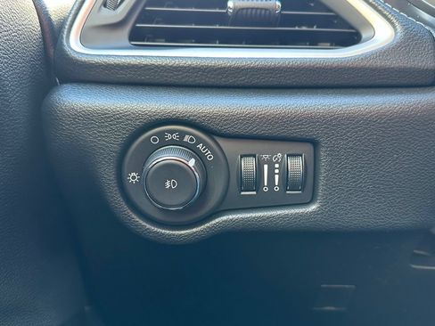 New 2026 Chrysler Pacifica Select w/ S Appearance Package AWD/4WD image 27