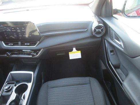 New 2026 Chevrolet Equinox LT w/ LPO, Floor Liner Package image 16