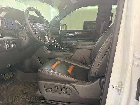 Used 2024 GMC Sierra 1500 AT4 w/ Technology Package AWD/4WD image 29