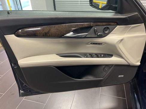 Used 2018 Cadillac CT6 Luxury image 12