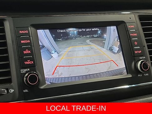 Used 2019 Kia Sedona LX image 25