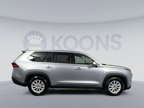 Used 2025 Toyota Grand Highlander FWD image 12