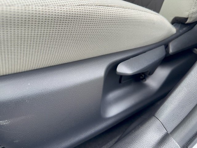 Used 2025 Toyota Corolla LE w/ Convenience Package FWD image 15