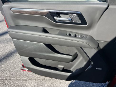 New 2026 Chevrolet Suburban Premier image 14