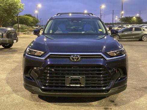 Used 2025 Toyota Grand Highlander AWD Hybrid image 2