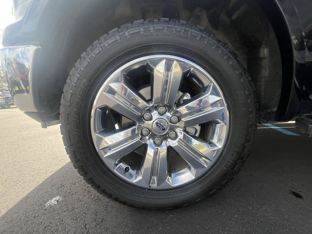 Used 2018 Ford F150 Lariat w/ Equipment Group 502A Luxury AWD/4WD image 22