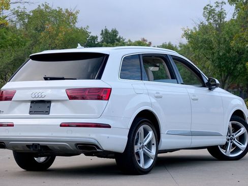Used 2019 Audi Q7 3.0T Prestige w/ Prestige Package image 3