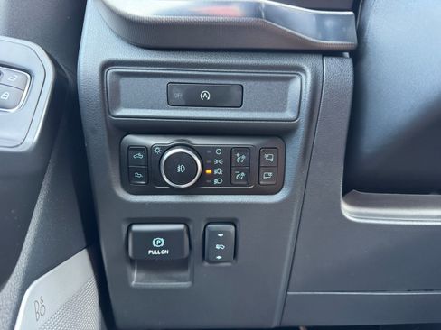 Used 2025 Ford F150 Raptor AWD/4WD image 20