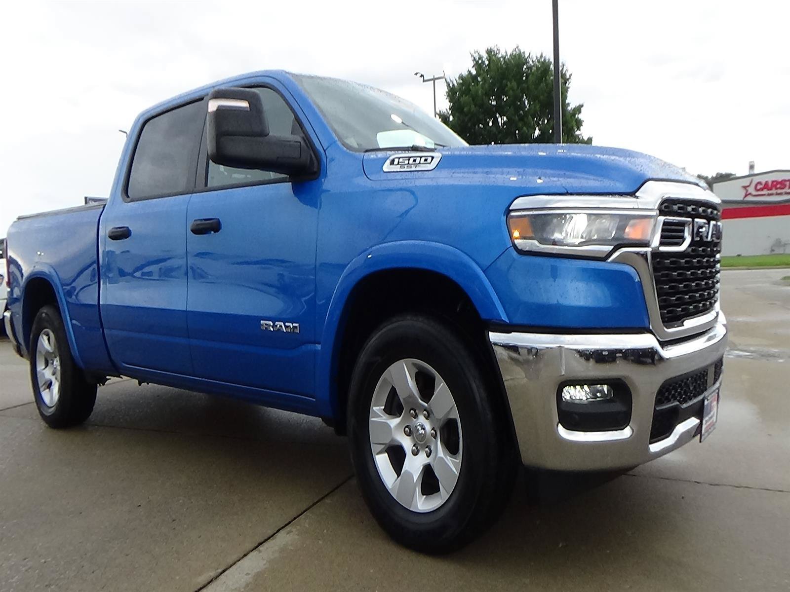 Used 2025 RAM 1500 Big Horn AWD/4WD image 4