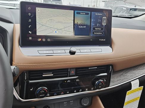 New 2026 Nissan Rogue Platinum image 18