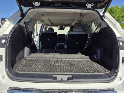 Used 2021 Toyota Highlander Platinum AWD/4WD image 21