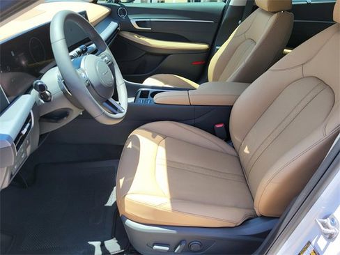 New 2025 Hyundai Sonata Limited image 15