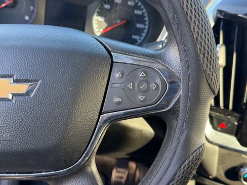 Used 2019 Chevrolet Traverse LS image 11