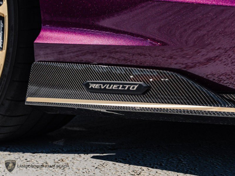 Used 2025 Lamborghini Revuelto AWD/4WD image 16
