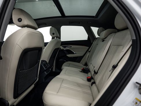 New 2025 Audi Q5 Premium image 13
