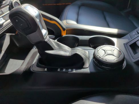 Used 2023 Ford Bronco Badlands image 25