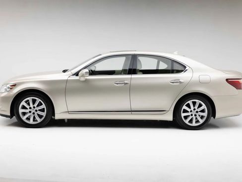 Used 2012 Lexus LS 460 w/ Luxury Value Edition RWD image 8