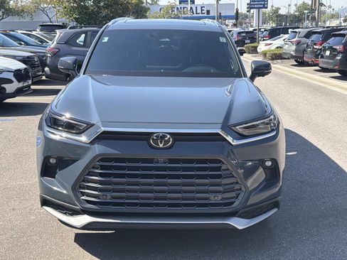 Used 2024 Toyota Grand Highlander AWD Hybrid image 2