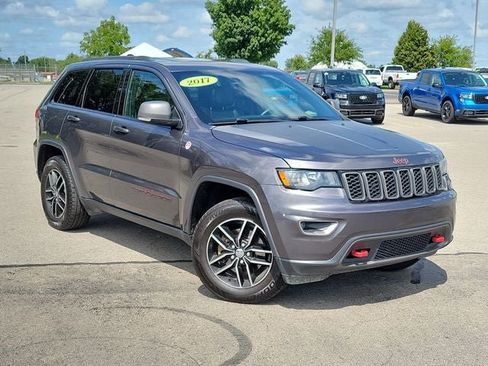 Used 2017 Jeep Grand Cherokee Trailhawk AWD/4WD image 33