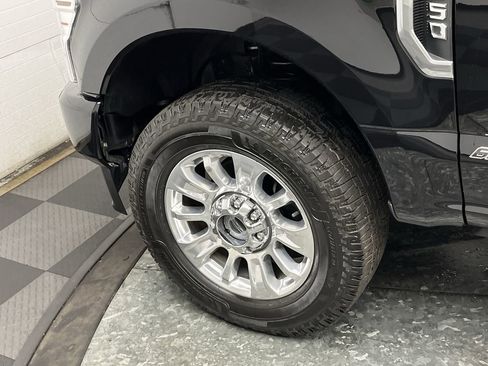 Used 2022 Ford F350 Limited image 40