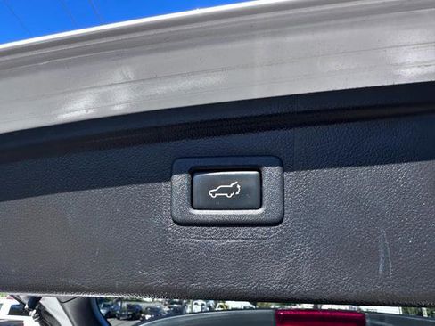 Used 2019 Subaru Outback 2.5i Limited AWD/4WD image 7