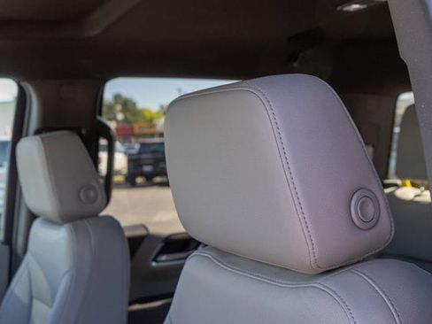 Certified 2022 GMC Sierra 1500 SLT w/ X31 Off-Road Package image 10