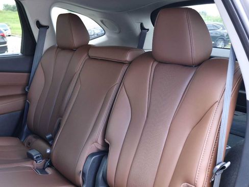 Certified 2025 Acura MDX FWD w/ Technology Package image 13