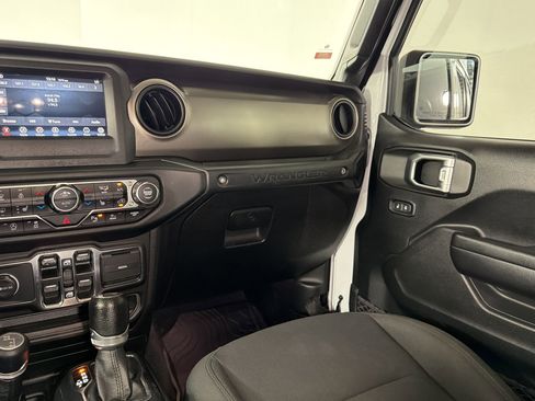 Used 2021 Jeep Wrangler Unlimited Sport AWD/4WD image 27