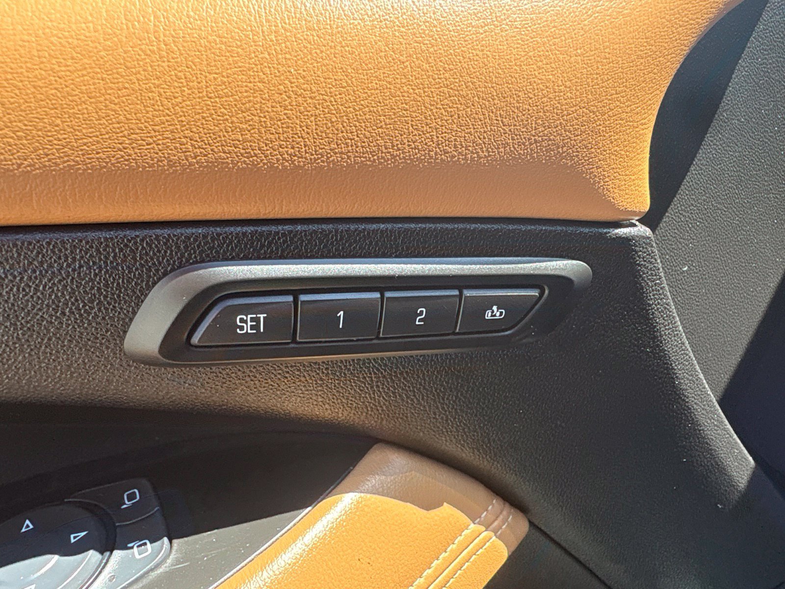 Used 2017 Buick LaCrosse Essence w/ Sun and Shade Package FWD image 27