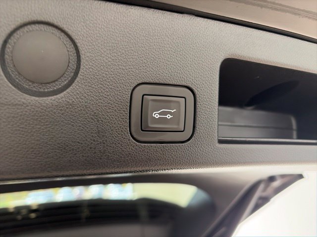 New 2027 Chevrolet Equinox LT w/ Convenience Package II FWD image 15