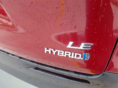 Used 2024 Toyota Sienna LE image 30